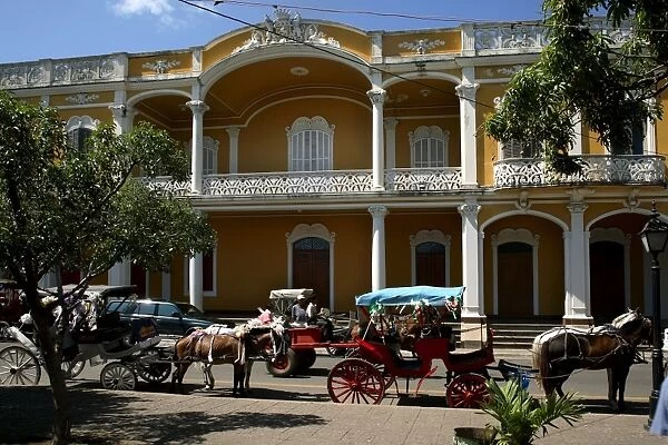 Carriages in Parque Central, Granada, Nicaragua, Central America