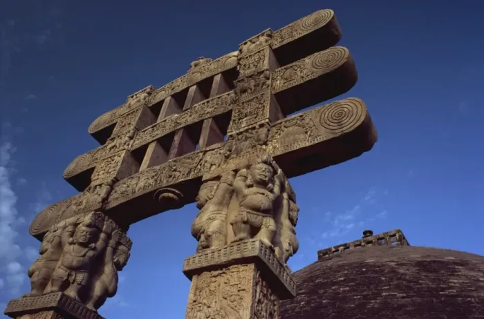 Framed Print : One of the four carved toranas (gateways) at Stupa One, Sanchi, UNESCO World Heritage Site