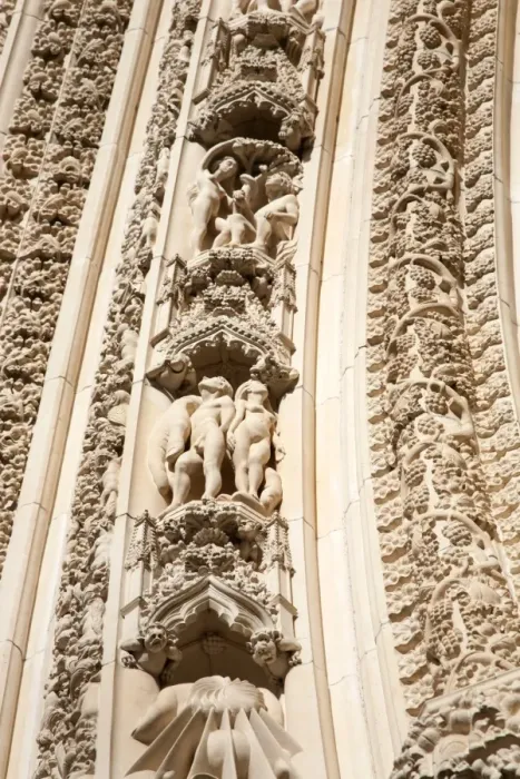 Framed Print : Carving details over the West Door at York Minster, York, Yorkshire, England Framed Print : Carving details over the West Door at York Minster, York, Yorkshire, England
