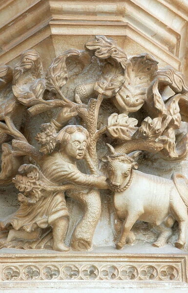 Carving of a peasant, Batalha monastery, UNESCO World Heritage Site, Batalha, Estremadura