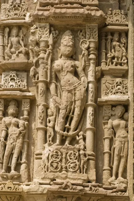 Framed Print : Carvings on the Sun Temple, Modhera, Gujarat, India Framed Print : Carvings on the Sun Temple, Modhera, Gujarat, India