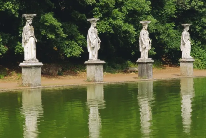 Framed Print : Caryatids line Canal of Canopue Framed Print : Caryatids line Canal of Canopue