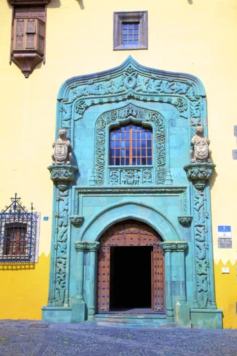 Framed Print : Casa de Colon, Vegueta Old Town, Las Palmas de Gran Canaria, Gran Canaria, Canary Islands Framed Print : Casa de Colon, Vegueta Old Town, Las Palmas de Gran Canaria, Gran Canaria, Canary Islands