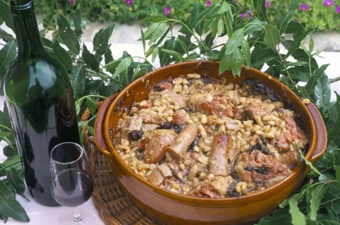 Framed Print : Cassoulet de Carcassonne, by Chef M. Rodrigues, Hameau de Saint Martin Framed Print : Cassoulet de Carcassonne, by Chef M. Rodrigues, Hameau de Saint Martin