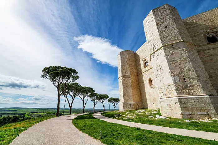 Framed Print : Castel del Monte, UNESCO World Heritage Site, Apulia, Italy, Europe Framed Print : Castel del Monte, UNESCO World Heritage Site, Apulia, Italy, Europe