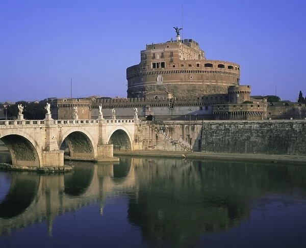 Castel S. Angelo (Castel Sant Angelo) and Tiber River