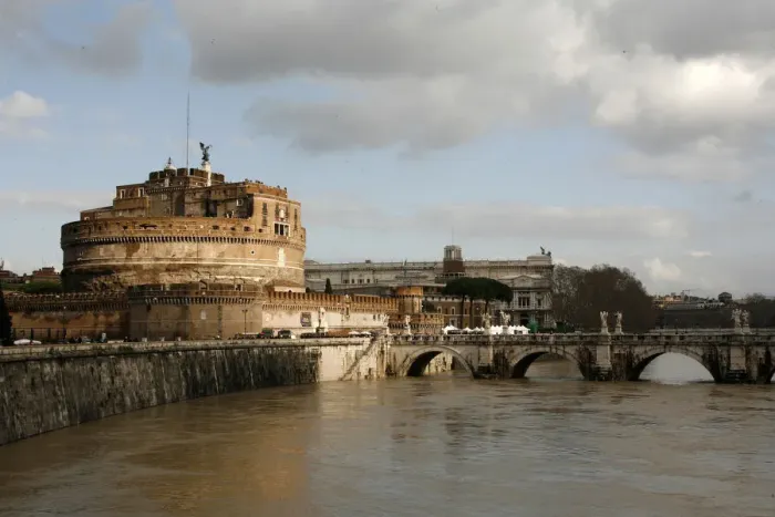 Framed Print : Castel Sant Angelo and River Tiber, Rome, Lazio, Italy, Europe Framed Print : Castel Sant Angelo and River Tiber, Rome, Lazio, Italy, Europe