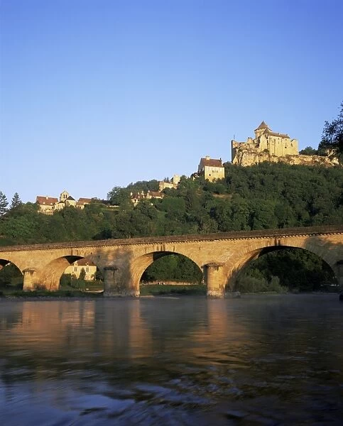 Castelnaud bridge and chateau, Dordogne, Aquitaine, France, Europe