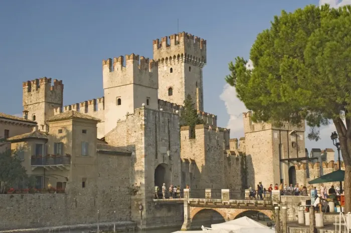 Framed Print : The castle at Sermione