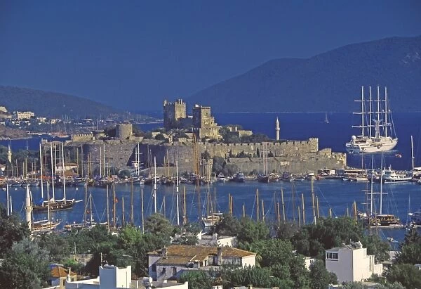 Castle of St. Peter and yachts moored in harbour, Bodrum, Anatolia, Turkey