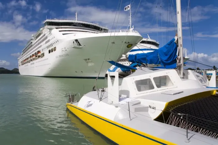 Framed Print : Catamaran and cruise ships, Heritage Quay, St Framed Print : Catamaran and cruise ships, Heritage Quay, St