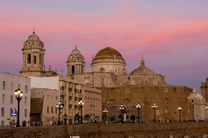Framed Print : The Catedral de la Santa Cruz (Cathedral of the Holy Cross) along San Sebastian bay, old town, Cadiz, Andalucia, Spain, Europe Framed Print : The Catedral de la Santa Cruz (Cathedral of the Holy Cross) along San Sebastian bay, old town, Cadiz, Andalucia, Spain, Europe
