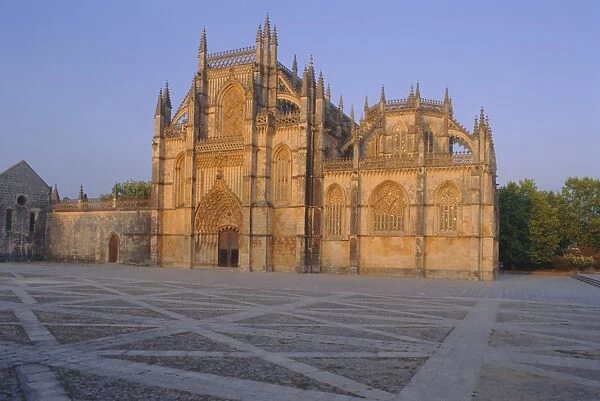 Cathedral, Batalha