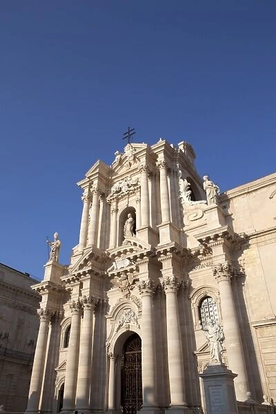 Cathedral facade, Siracusa, Ortigia, Sicily, Italy, Europe