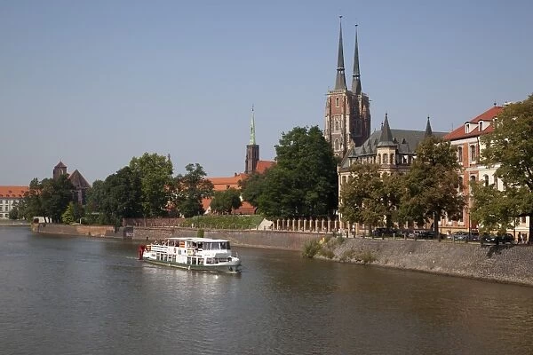 Cathedral and River Odra (River Oder), Old Town, Wroclaw, Silesia, Poland, Europe