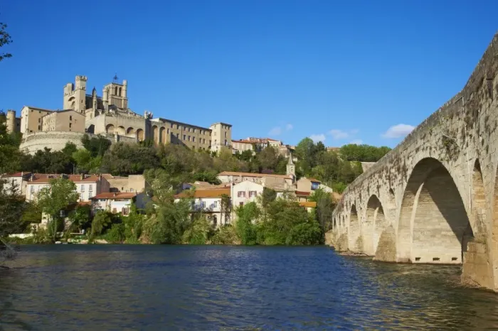 Framed Print : Cathedral Saint-Nazaire and Pont Vieux (Old Bridge) over the River Orb, Beziers, Herault, Languedoc, France, Europe Framed Print : Cathedral Saint-Nazaire and Pont Vieux (Old Bridge) over the River Orb, Beziers, Herault, Languedoc, France, Europe