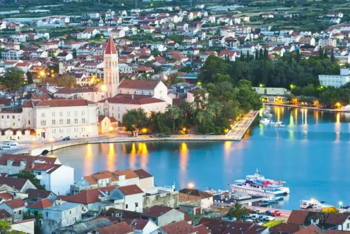 Framed Print : Cathedral of St. Lawrence in the evening, UNESCO World Heritage Site, Trogir, Dalmatian Coast, Adriatic, Croatia, Europe Framed Print : Cathedral of St. Lawrence in the evening, UNESCO World Heritage Site, Trogir, Dalmatian Coast, Adriatic, Croatia, Europe