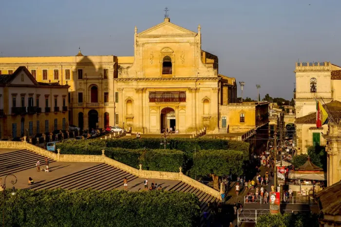 Framed Print : Cathedral stairs, Corso Vittorio Emanuele and church, Noto, UNESCO World Heritage Site Framed Print : Cathedral stairs, Corso Vittorio Emanuele and church, Noto, UNESCO World Heritage Site