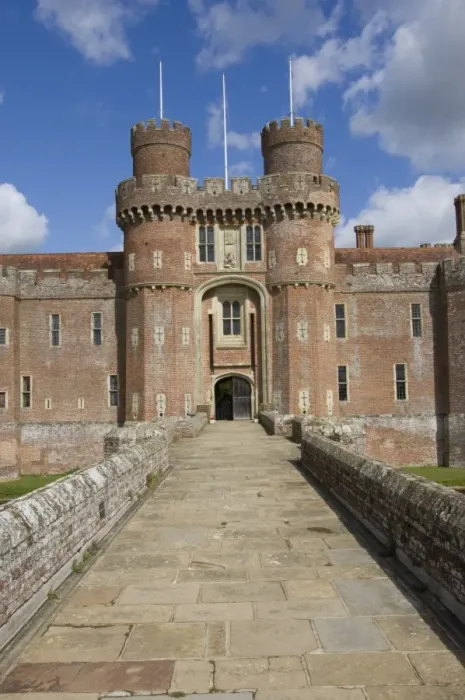 Framed Print : Causeway to main entrance of the 15th century Herstmonceux Castle, East Sussex Framed Print : Causeway to main entrance of the 15th century Herstmonceux Castle, East Sussex