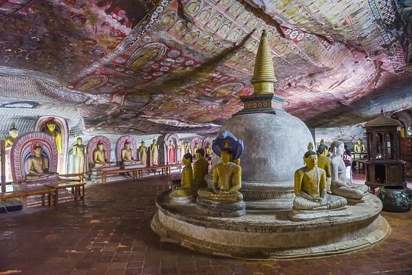 Cave 2 (Cave of the Great Kings), Dambulla Cave Temples, UNESCO World Heritage Site, Central Province, Sri Lanka, Asia