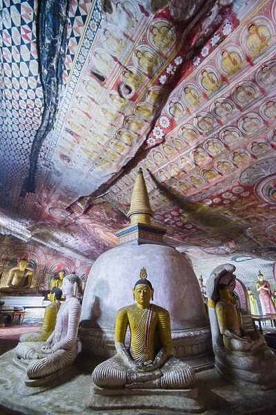 Cave 2 (Cave of the Great Kings) (Temple of the Great Kings), Dambulla Cave Temples, UNESCO World Heritage Site, Central Province, Sri Lanka, Asia