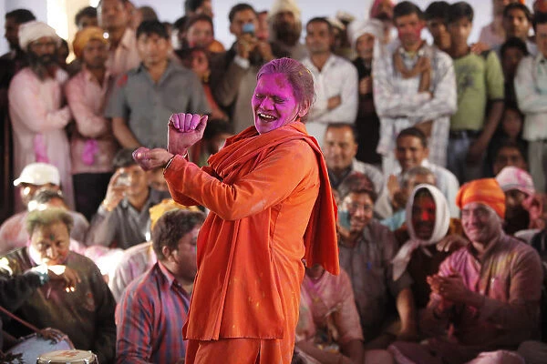 Celebrating Holi festival, Nandgaon, Uttar Pradesh, India, Asia
