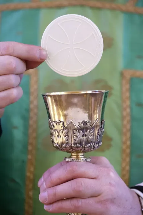 Framed Print : Celebration of the Eucharist, Catholic Mass, Villemomble, Seine-Saint-Denis, France Framed Print : Celebration of the Eucharist, Catholic Mass, Villemomble, Seine-Saint-Denis, France