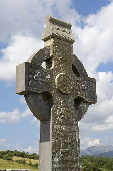 Celtic style cross