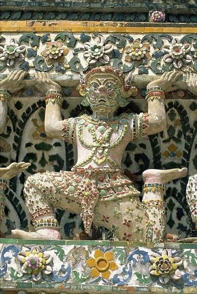 Detail of a ceramic statue at Wat Arun (Temple of the Dawn)