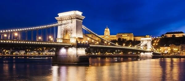 Chain Bridge and Buda Castle at night, UNESCO World Heritage Site, Budapest, Hungary