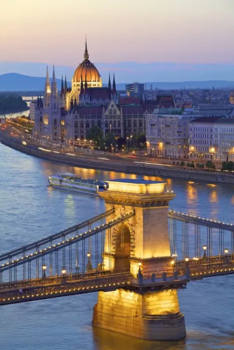 Framed Print : Chain Bridge, River Danube and Hungarian Parliament at dusk, UNESCO World Heritage Site, Budapest, Hungary, Europe Framed Print : Chain Bridge, River Danube and Hungarian Parliament at dusk, UNESCO World Heritage Site, Budapest, Hungary, Europe