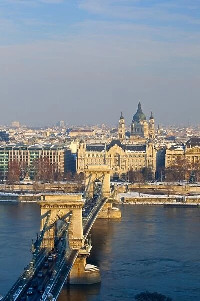 Chain Bridge and River Danube on a winters afternoon, UNESCO World Heritage Site, Budapest, Hungary, Europe