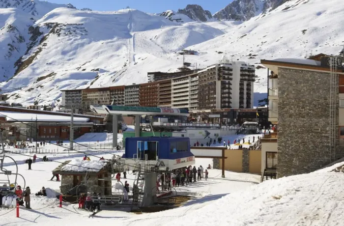 Framed Print : Chair lift, Tignes, Savoie, Rhone-Alpes, French Alps, France, Europe Framed Print : Chair lift, Tignes, Savoie, Rhone-Alpes, French Alps, France, Europe