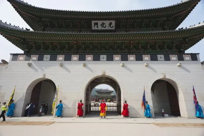 Framed Print : Changing of the guards ceremony, Gyeongbokgung Palace, Seoul, South Korea, Asia Framed Print : Changing of the guards ceremony, Gyeongbokgung Palace, Seoul, South Korea, Asia