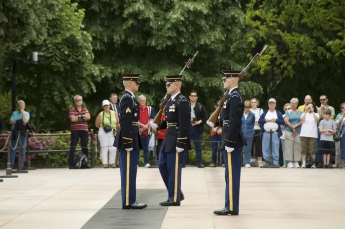 Framed Print : Changing the guards ceremony at the Tomb of the Unknown Soldier