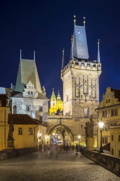 Framed Print : Charles Bridge and buildings in Mala Strana at night, UNESCO World Heritage Site Framed Print : Charles Bridge and buildings in Mala Strana at night, UNESCO World Heritage Site