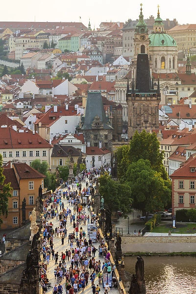Charles Bridge, Prague, UNESCO World Heritage Site, Bohemia, Czech Republic, Europe