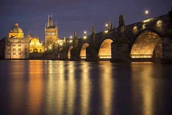 Charles Bridge and River Vltava, Prague, UNESCO World Heritage Site, Czech Republic, Europe