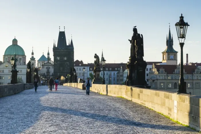 Framed Print : Charles Bridge, UNESCO World Heritage Site, Prague, Czech Republic, Europe Framed Print : Charles Bridge, UNESCO World Heritage Site, Prague, Czech Republic, Europe
