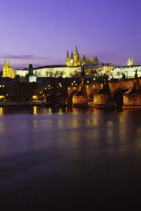 Framed Print : Charles Bridge, Vltava River, Mala Strana and Prague Castle at twilight during winter Framed Print : Charles Bridge, Vltava River, Mala Strana and Prague Castle at twilight during winter