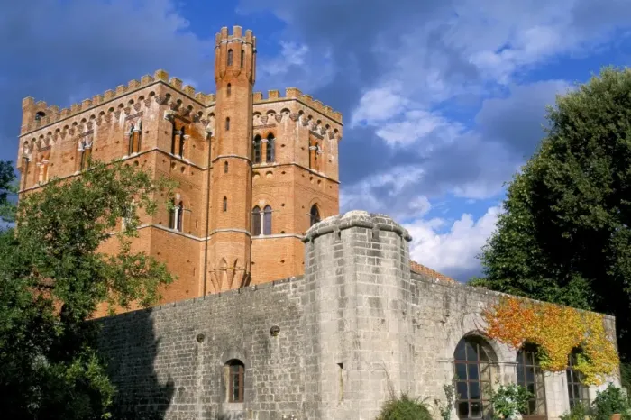 Framed Print : Chateau de Brolio Framed Print : Chateau de Brolio