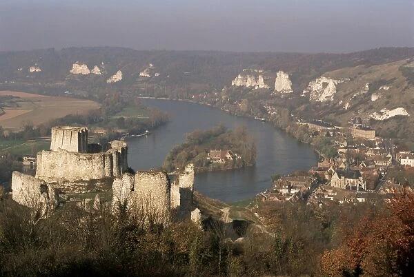 Chateau Gaillard and River Seine, Les Andelys, Haute Normandie (Normandy), France, Europe