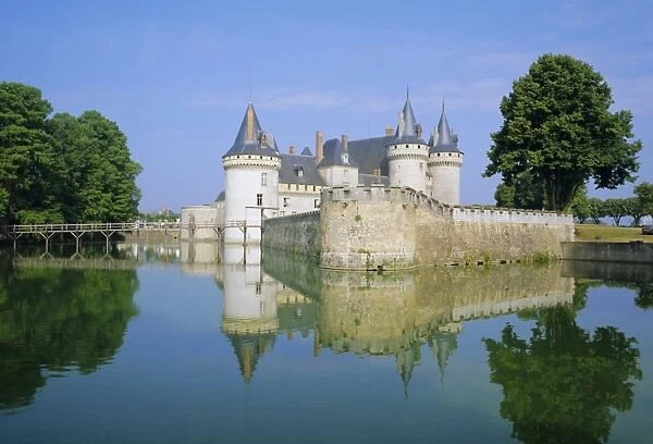Chateau Sully-sur-Loire, the Loire Valley, Centre, France, Europe