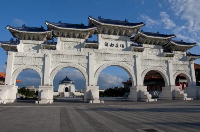 Framed Print : Chiang Kai Shek Memorial Hall Arch, Taipei, Taiwan, Asia Framed Print : Chiang Kai Shek Memorial Hall Arch, Taipei, Taiwan, Asia