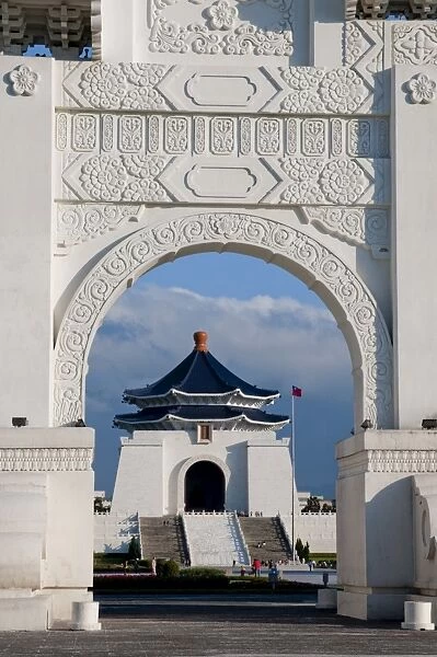 Chiang Kai Shek Memorial Hall arch, Taipei, Taiwan, Asia