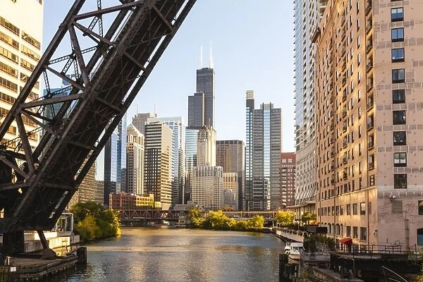 Chicago River and towers of the West Loop area, Willis Tower, formerly the Sears Tower in the background, a raised disused railway bridge in the foreground, Chicago, Illinois, United States of America, North America