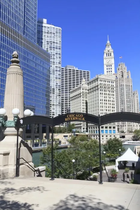 Framed Print : Chicago Riverwalk on West Wacker Drive with Trump Tower and Wrigley Building, Chicago, Illinois, United States of America, North America Framed Print : Chicago Riverwalk on West Wacker Drive with Trump Tower and Wrigley Building, Chicago, Illinois, United States of America, North America