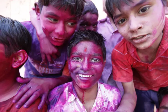 Framed Print : Children at Holi celebration in Goverdan, Uttar Pradesh, India, Asia Framed Print : Children at Holi celebration in Goverdan, Uttar Pradesh, India, Asia