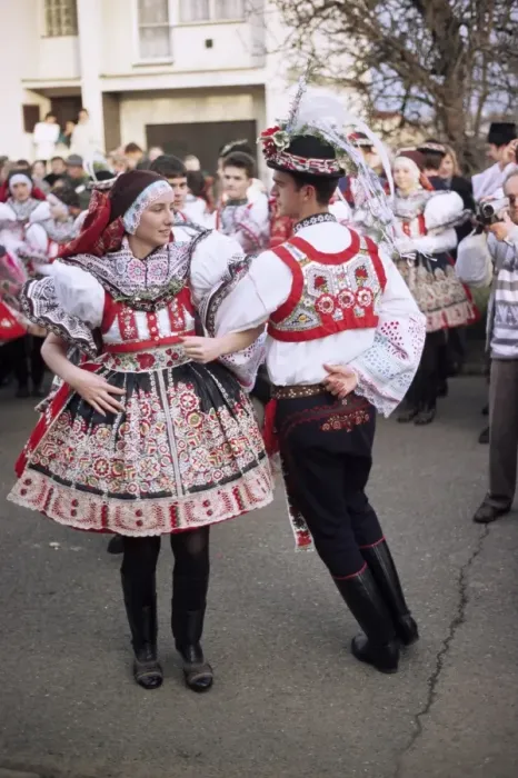 Framed Print : Chosen couple in traditional dress, dancing, St. Martin Feast with Wreath Festival Framed Print : Chosen couple in traditional dress, dancing, St. Martin Feast with Wreath Festival