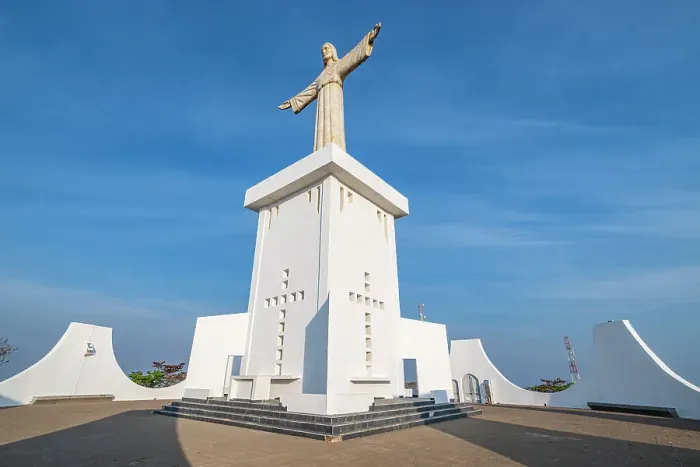Framed Print : Christ the King Statue, overlooking Lubango, Angola, Africa